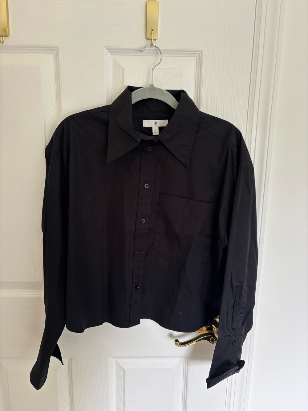 Banana Republic Women black Button-Front Shirt with Point Collar - cropped style